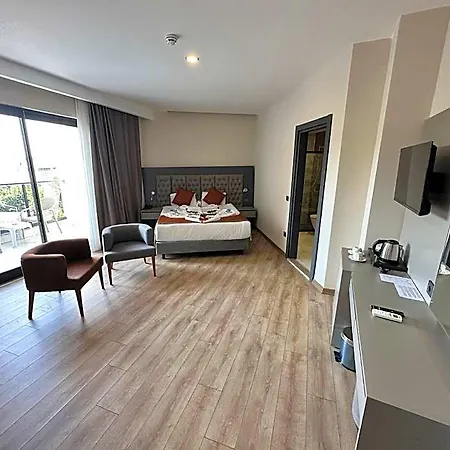 Golden Rock - 16 Adults Only Otel