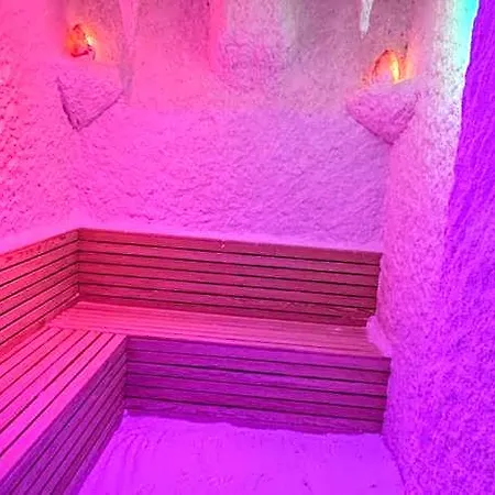 Golden Rock - 16 Adults Only Otel Side